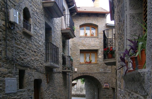 Ainsa-Sobrarbe House | Casa O Trujar