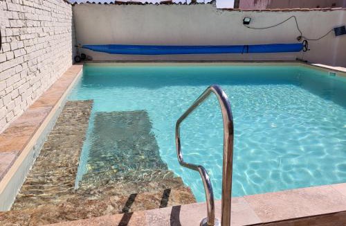 Puertollano House | Casa Oasis Puertollano, una casa en un entorno rural en Puertollano, agradable, con Piscina en zona tranquila