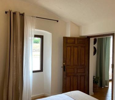 Monells House | Casa Olímpia