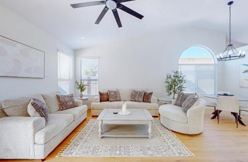 Chandler House | Casa Oliva