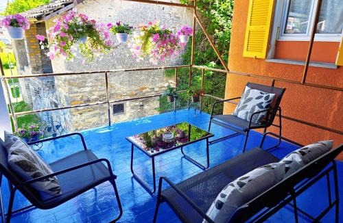 Contone Apartment | Casa Orange