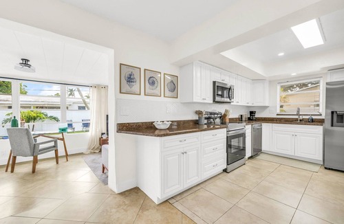 Garden Isles Villa | Casa Palm Serenity I New Pool | Mins to the Beach