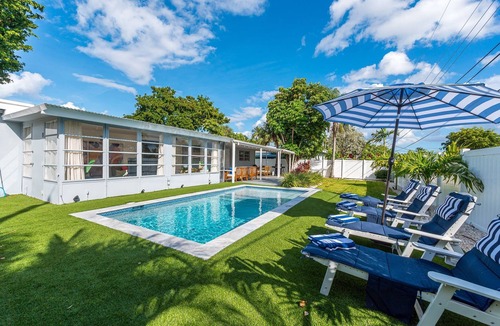 Garden Isles Villa | Casa Palm Serenity I New Pool | Mins to the Beach