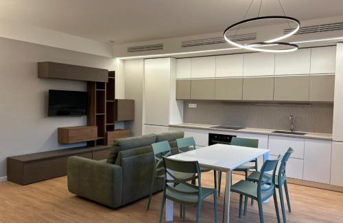 Montano Lucino Apartment | Casa Paolina - Relax a 5 min da Como Lake - 6 Posti - Box & Wallbox