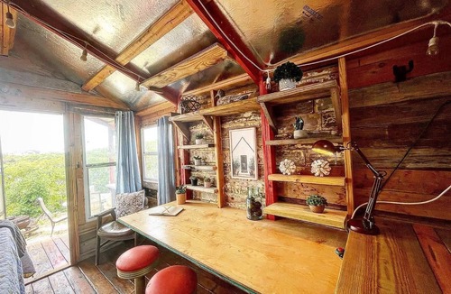 Dripping Springs Cabin | Casa Paradiso @ 13 Acres - Stay/Shop/Yoga/Meditate