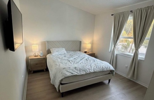 Town N County Park House | Casa Paraiso con piscina