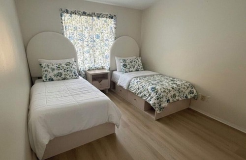 Town N County Park House | Casa Paraiso con piscina