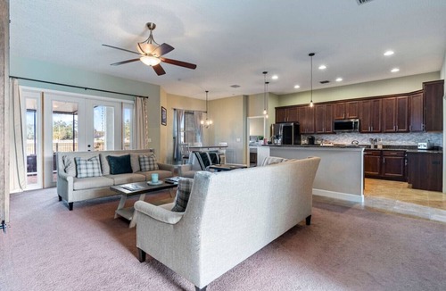 Plant City House | Casa Parma-Private Home-Screened Patio-10