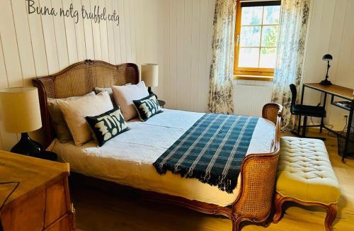 Sumvitg Bed & Breakfast | Casa Pasch - Boutique Bed and Breakfast in Cumpadials