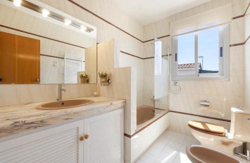 Tivenys House | Casa Pisto