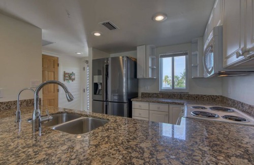 Layton House | Casa Playa 3 Bdrm 3.5 Ba TH, Oceanfront, Pool, Dock, Sandy Beach, Gated.