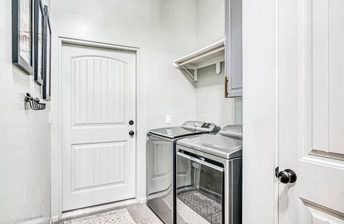 Eldorado at Santa Fe House | Casa Ponderosa | EV + Hot Tub | Desert Stargazing