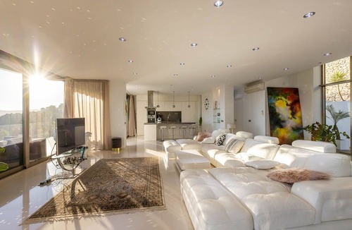 Moraira Villa | Casa Quilmes - Six Bedroom Villa, Sleeps 12