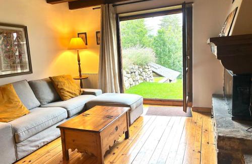 Gessa House | Casa rústica y patio en la Vall d'Aran by RURAL D'ÀNEU