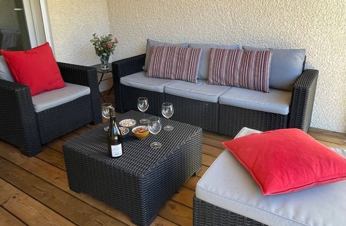 Chaparon House | Casa Recto on Lake Annecy with view