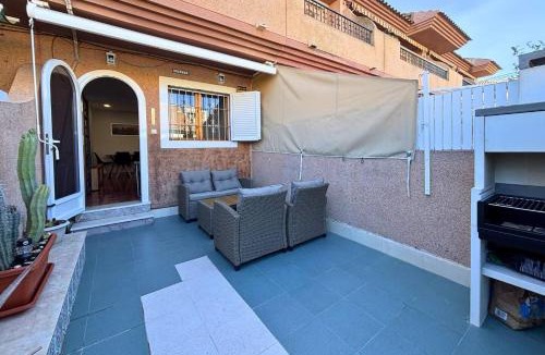 Lo Pagan House | Casa Rio Sena by Rental Hero