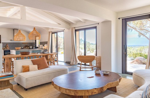 Pianotolli-Caldarello Villa | Casa Rocca Di Pianotolli