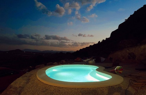 La Bermeja Cottage | Casa Romeriko with incredible mountain views. Private pool, barbecue and fireplace.