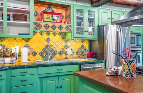 Taos House | Casa Rosa | Hot Tub + Patio | Pet Friendly