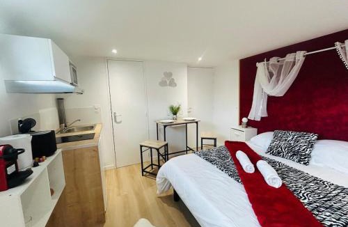 Les Ponts-de-Ce Apartment | Casa Rubis