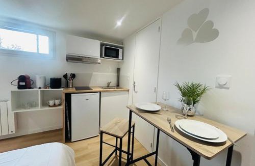 Les Ponts-de-Ce Apartment | Casa Rubis