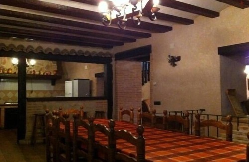 Campillo de Altobuey Cottage | Casa Rural Abuelo Perico for 14 people