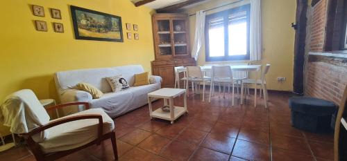 Melida House | Casa Rural Al Agrego