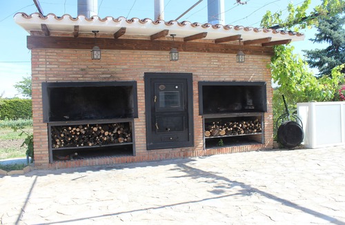 Ayora Ski Chalet | Casa Rural Bacil House
