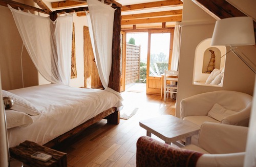 Llica d'Amunt Hotel | Casa Rural Can Caponet