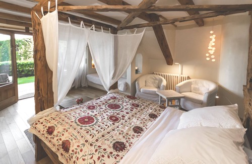 Llica d'Amunt Hotel | Casa Rural Can Caponet