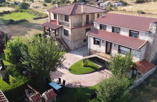 Hontoria del Pinar House | CASA RURAL COSTALAGO