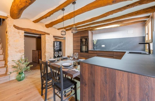 Berge House | Casa Rural El Ahora: Tradition, Art, and Design