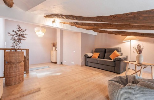 Berge House | Casa Rural El Ahora: Tradition, Art, and Design