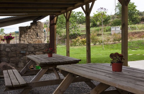 Puigreig Cottage | Casa Rural El Puig de Fonollet with Paddle Court and Private Pool