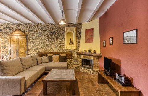 Garriguella House | Casa Rural El Torn