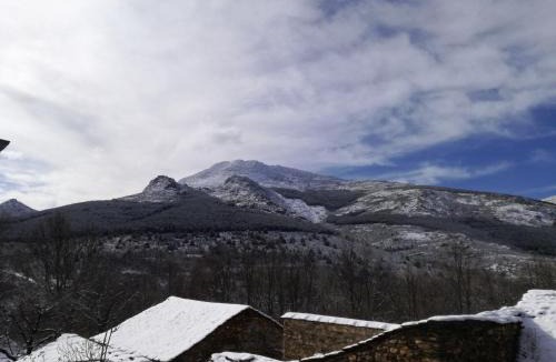 Valverde de los Arroyos Cabin | Casa Rural Los Robles