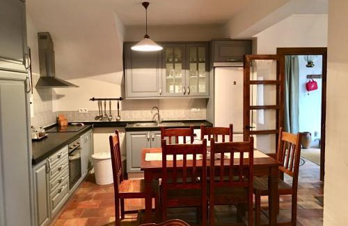 Valdetortola House | Casa Rural Finca Buenavista