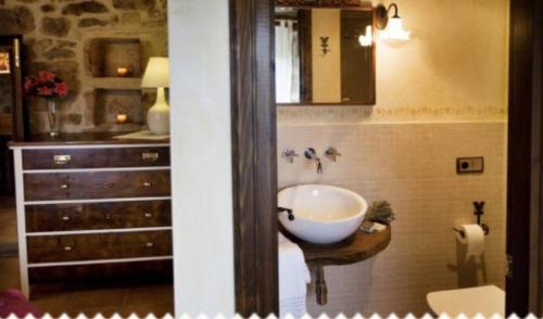 Castellar de la Ribera Ski Chalet | Casa rural l'Avellana