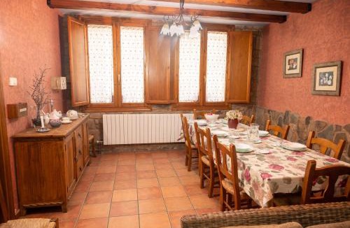 San Martin de la Virgen de Moncayo House | Casa Rural La Milagrosa