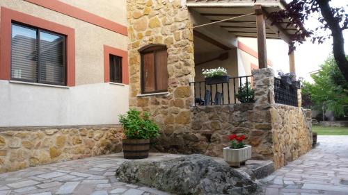 Palazuelos de Eresma House | Casa Rural Las Tuyas en Segovia