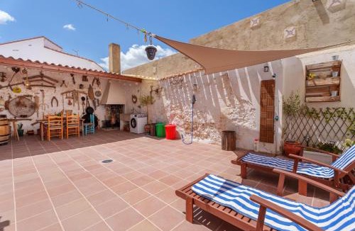 Camporrobles House | Casa rural La Luna