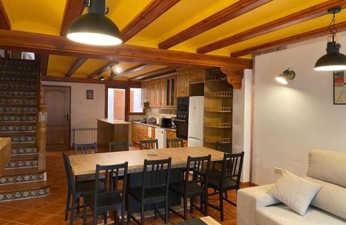 Mirambel House | Casa Rural La Peña
