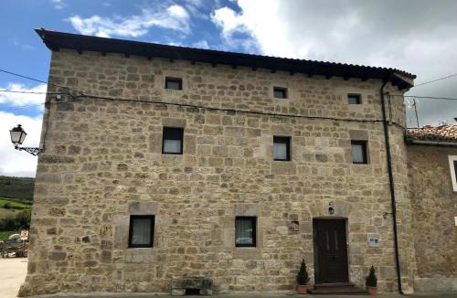 Valle de Santibanez House | Casa Rural Los Pilones