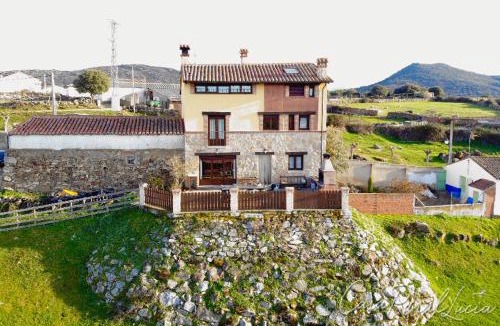 La Horcajada House | Casa rural Lucia