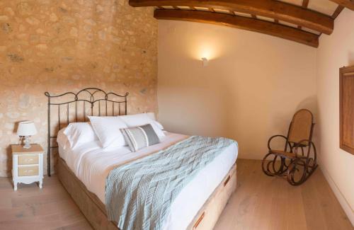 Aiguamurcia House | Casa rural Masia Les Apieres.