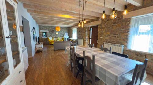 Salces House | Casa Rural Monte Regaliz