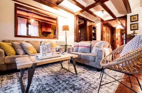 Linares de Mora House | Casa Rural Palacio