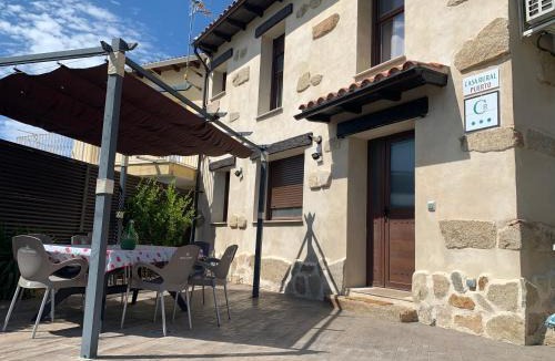 Casas del Monte House | CASA RURAL PUERTO - casa de piedra con piscina privada - Valle del Ambroz - Casas del Monte - IDEAL PARA DISFRUTAR EN FAMILIA O GRUPO DE AMIGOS