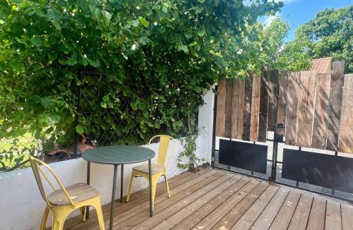 Villenave-d'Ornon Ski Chalet | Casa Saint-Bris