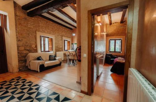 Castellfort House | Casa sala pinta